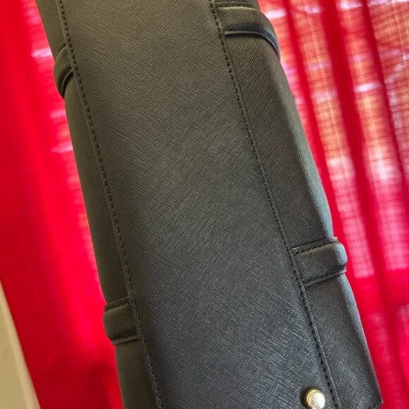 Kate Spade black leather purse - Picture 4 of 7